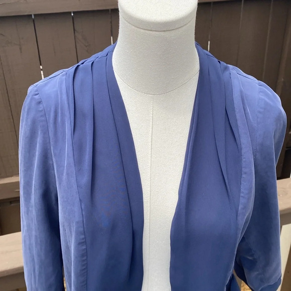 🌸Lightweight Cardigan/Blazer in blue with large front pockets - Picture 8 of 14